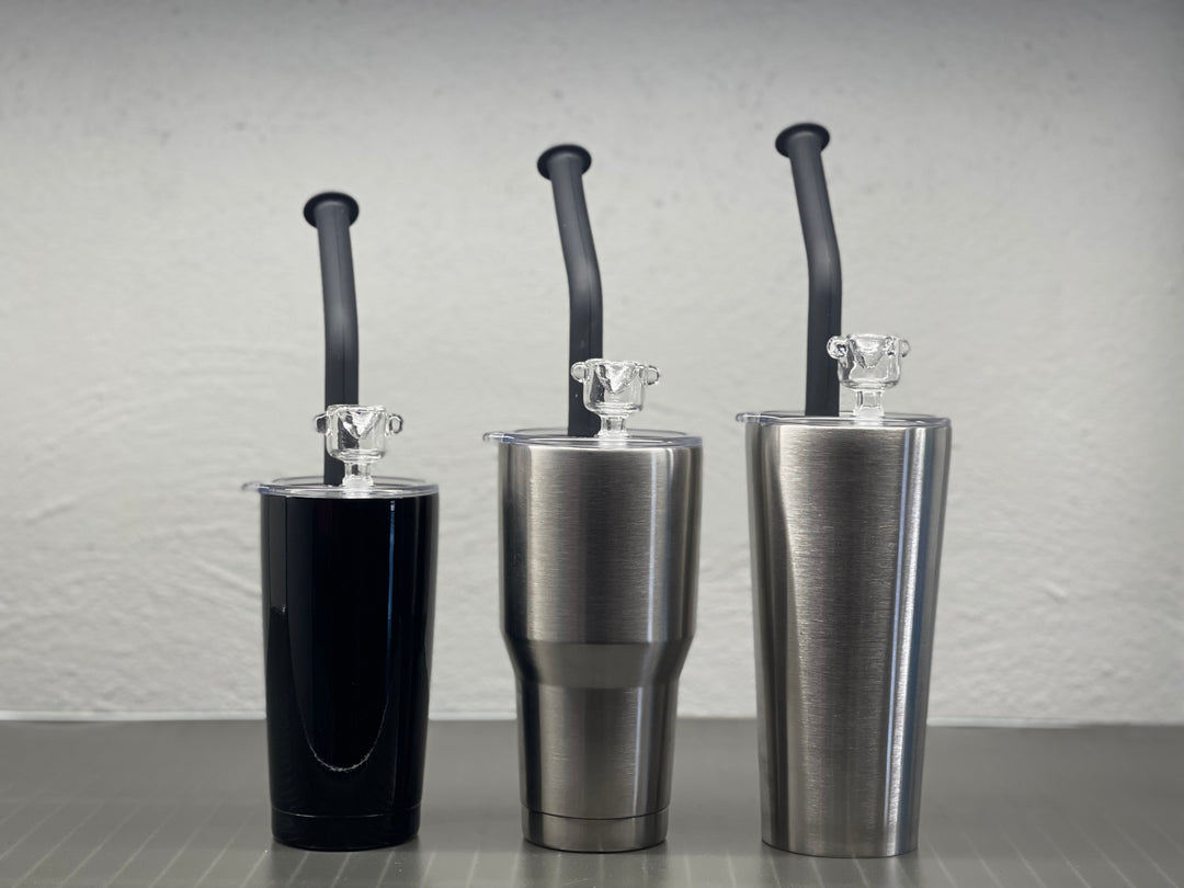 Showcase of the different 2 30oz tumblers and a 20oz tumbler with their lid assemblies